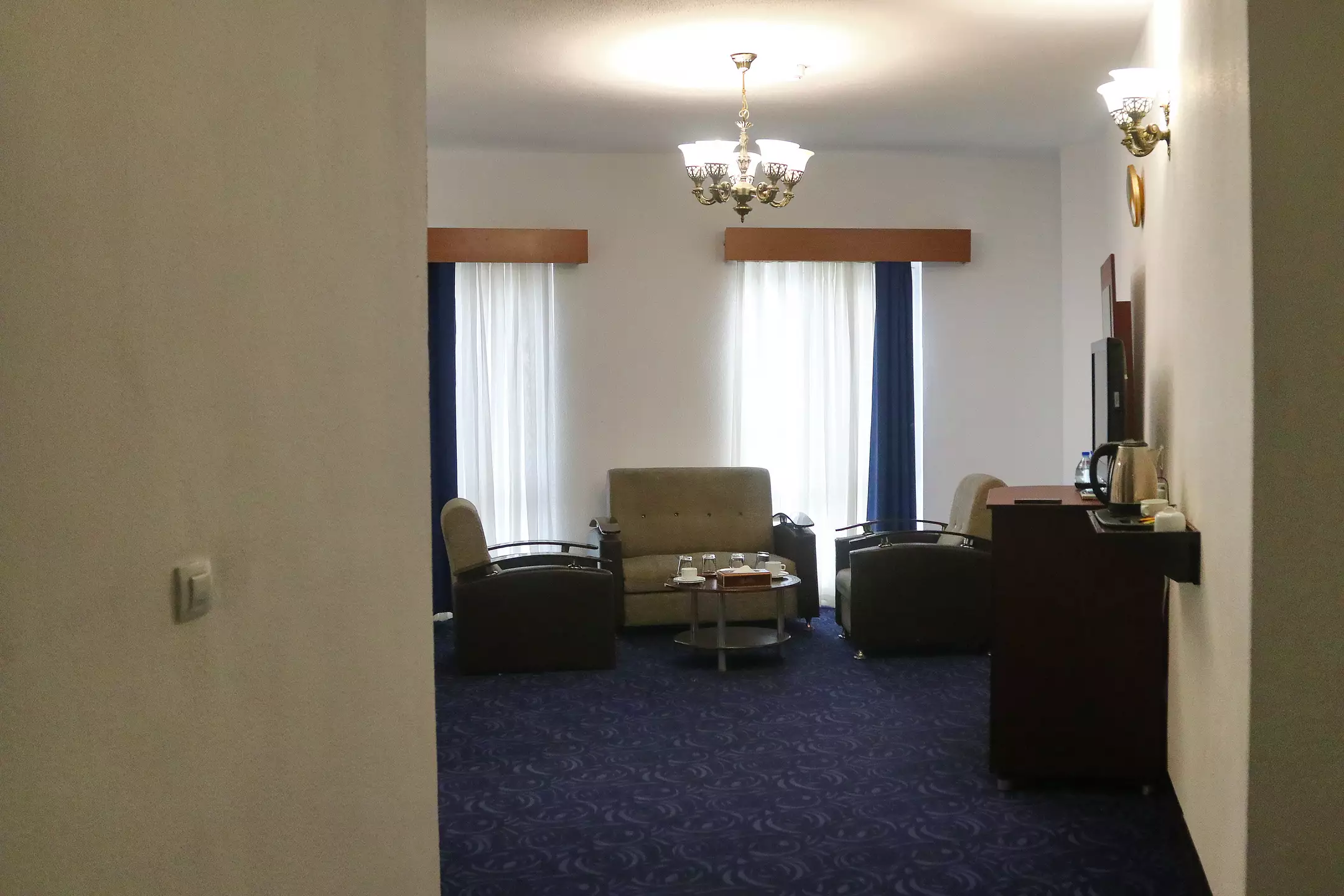 Alibaba https://cdn.alibaba.ir/ostorage/hotel-accommodation-images/676945087e75320ec907f718_سوئیت 2 خوابه 4 نفره (2).webp